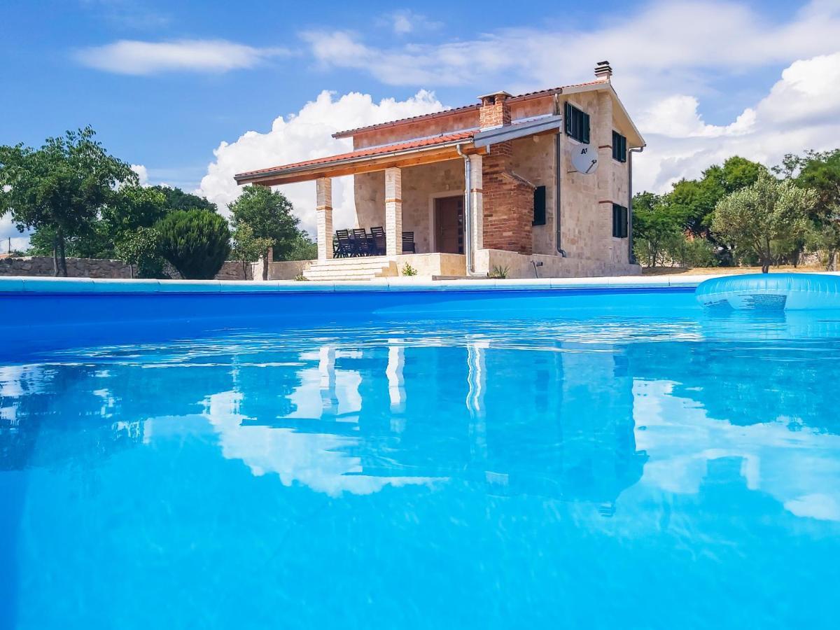 Villa Stone Pearl With Heated Swimming Pool Sveti Filip i Jakov Eksteriør billede