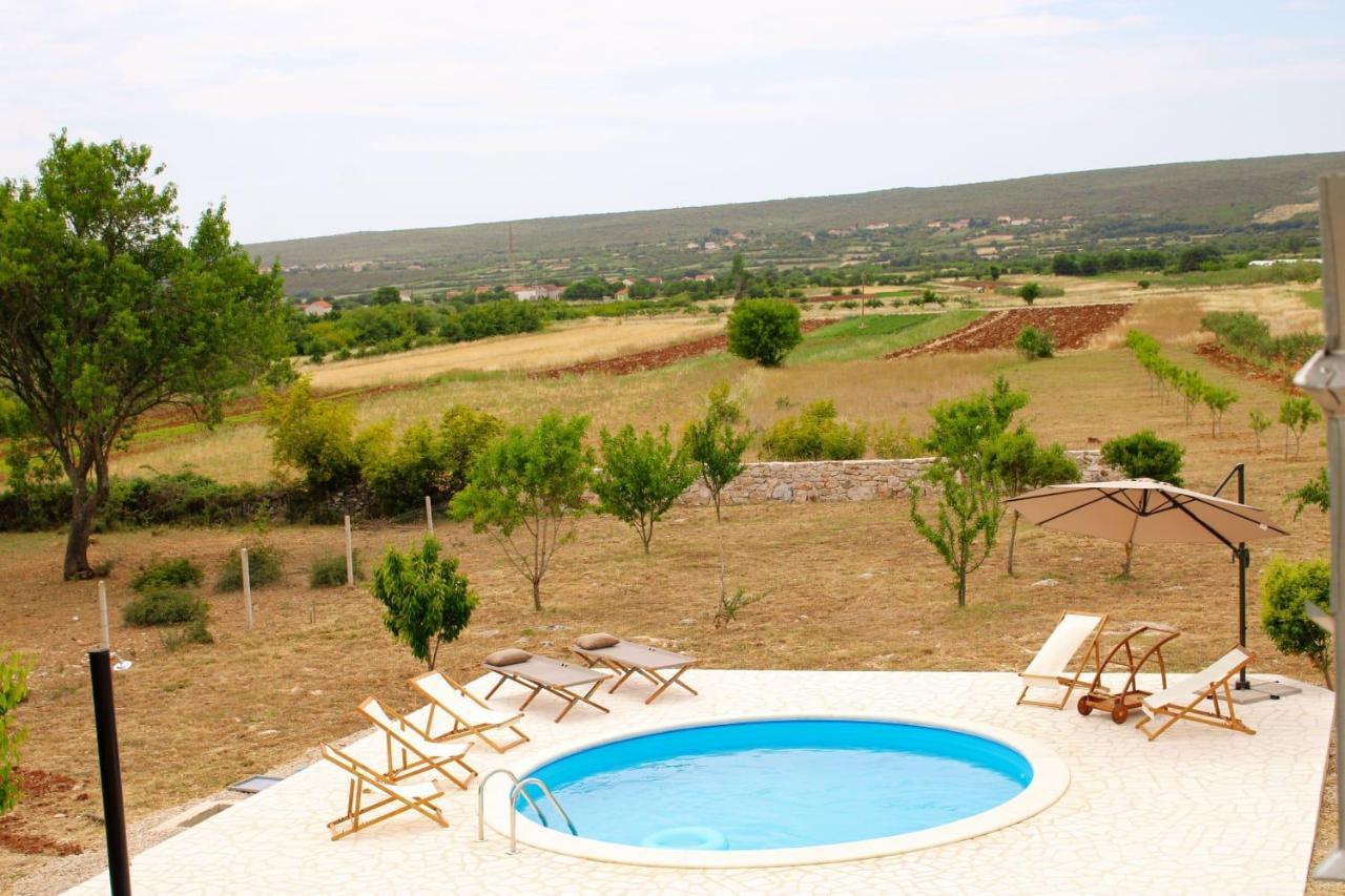 Villa Stone Pearl With Heated Swimming Pool Sveti Filip i Jakov Eksteriør billede