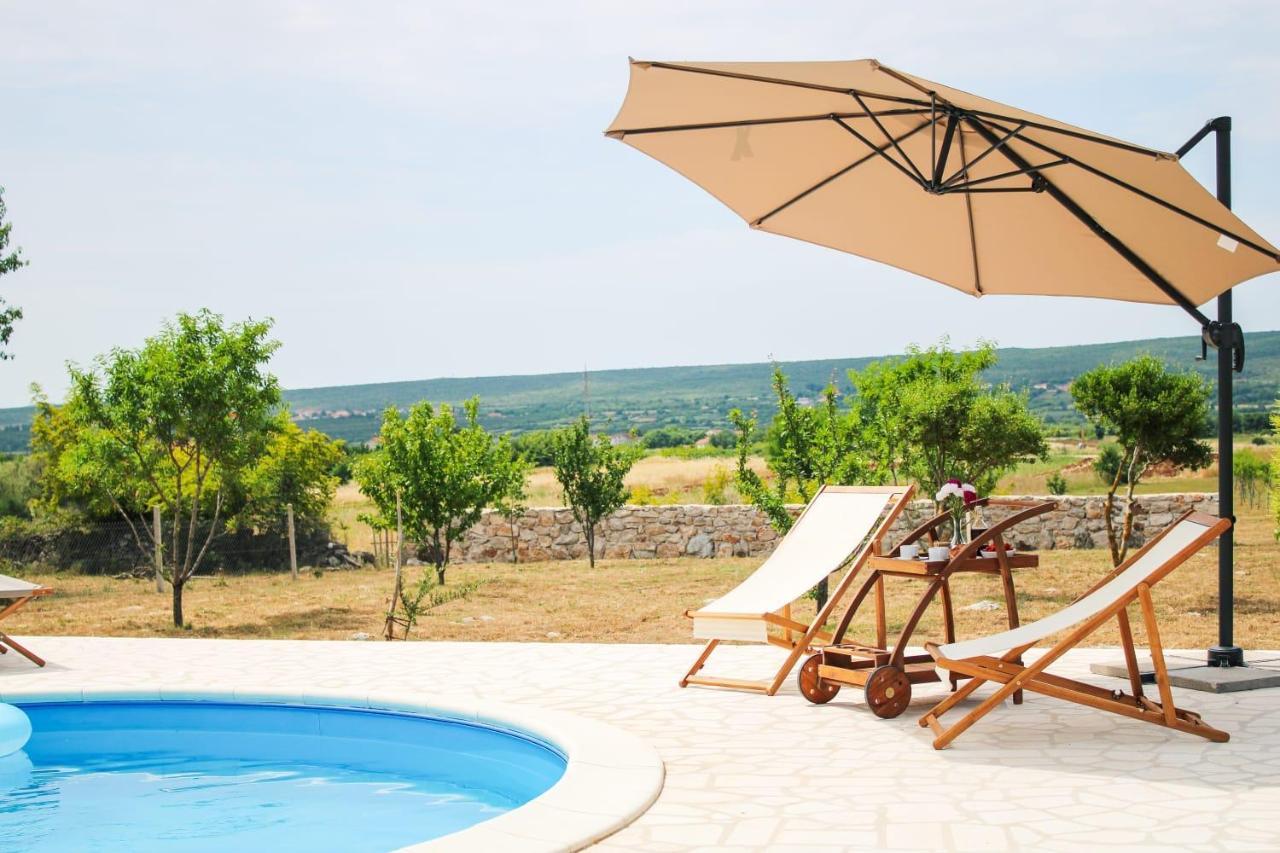 Villa Stone Pearl With Heated Swimming Pool Sveti Filip i Jakov Eksteriør billede