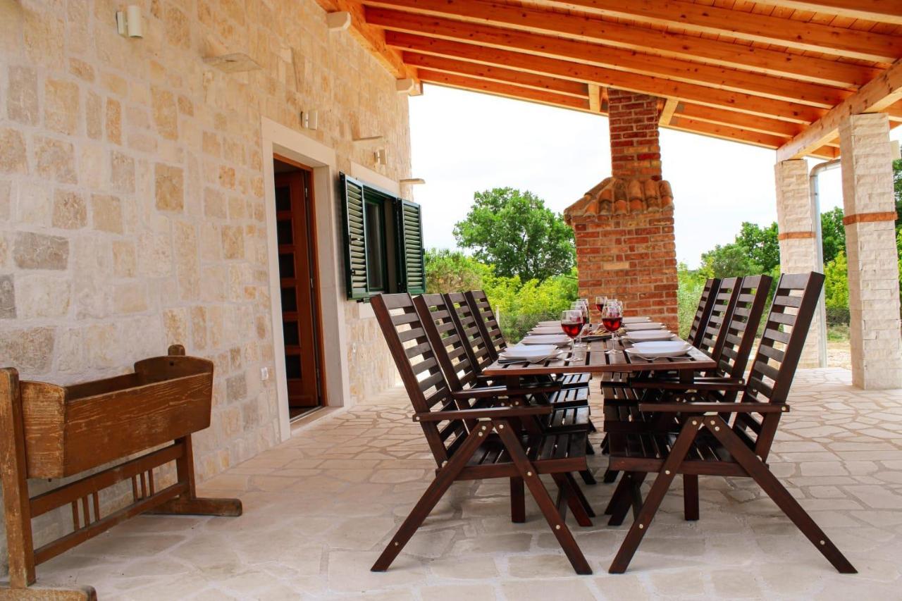 Villa Stone Pearl With Heated Swimming Pool Sveti Filip i Jakov Eksteriør billede