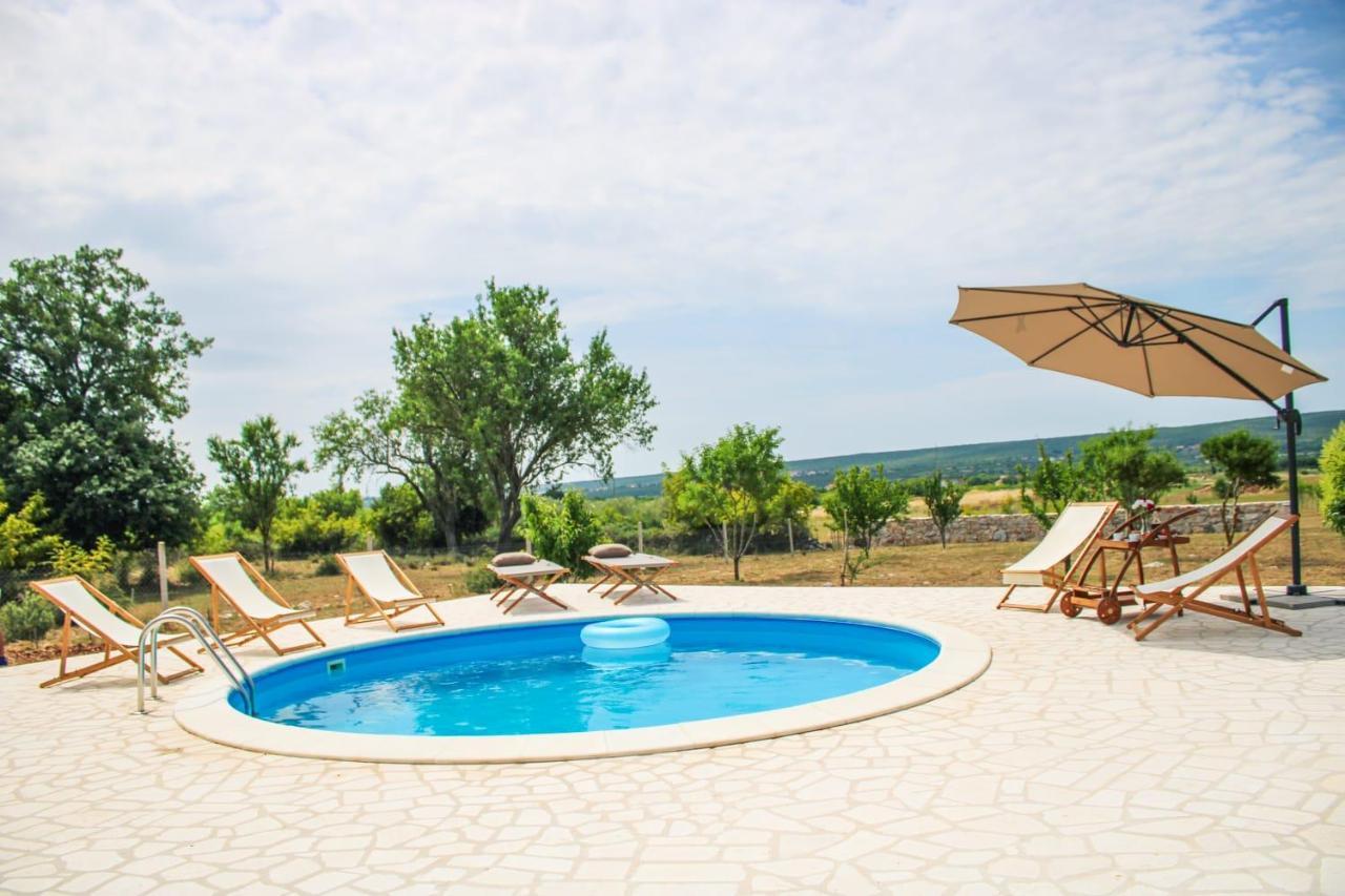 Villa Stone Pearl With Heated Swimming Pool Sveti Filip i Jakov Eksteriør billede